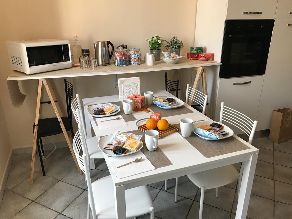 Myroom Station In Town 2